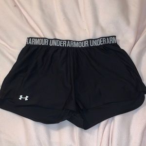 Women’s Under Armour shorts XL